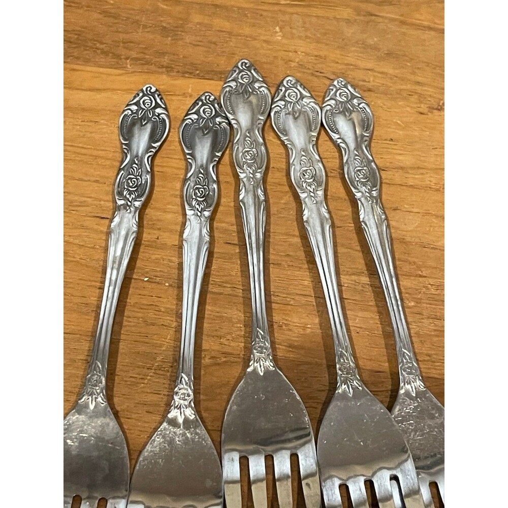 Lusterware "Ornate Rose" Pattern Stainless 5 and 5 - Picture 2 of 5
